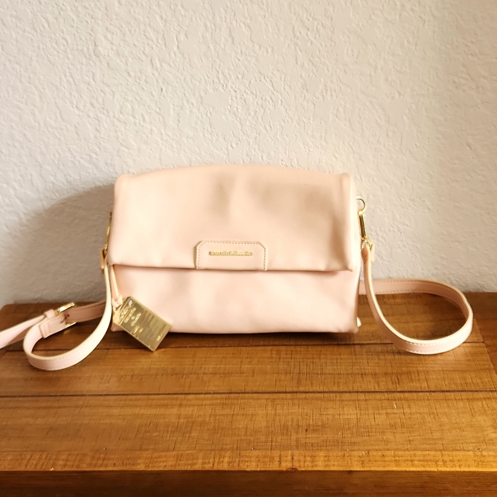 Samantha & Chouette Crossbody to clutch adjustable and detachable Strap Pink